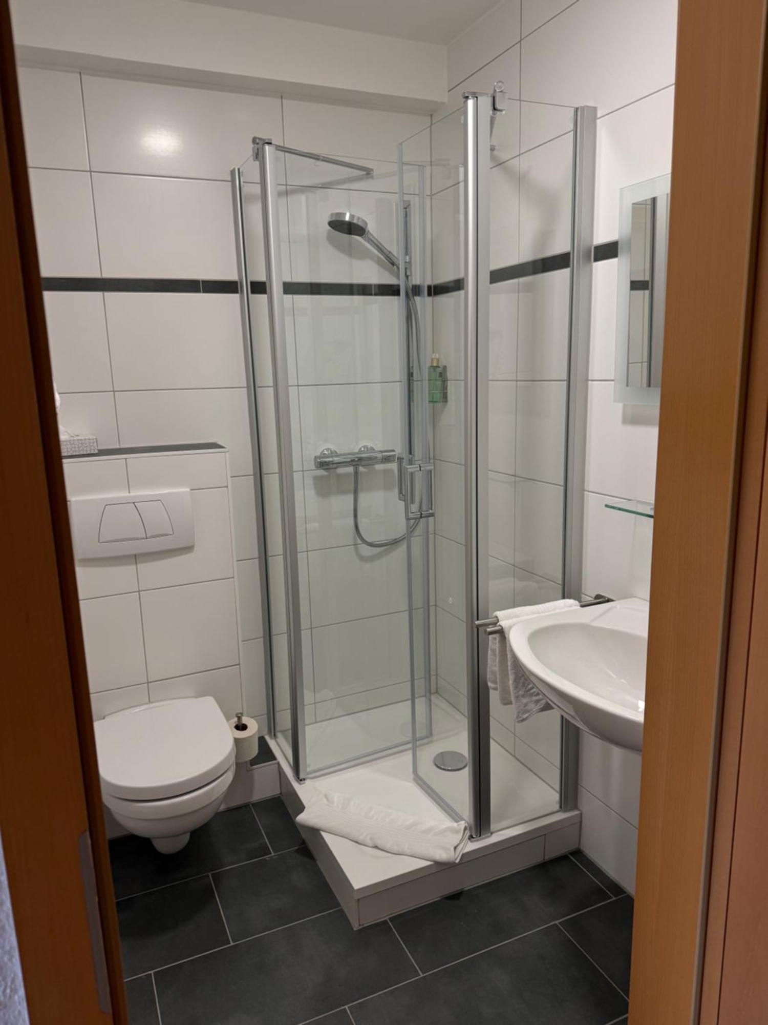 בלאנקנבורג Hotel Zum Klosterfischer מראה חיצוני תמונה